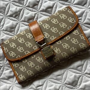 Dooney & Bourke Tan Leather Wallet